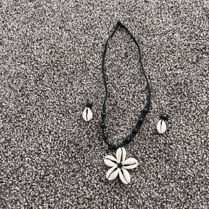 Seashell necklace and earring set